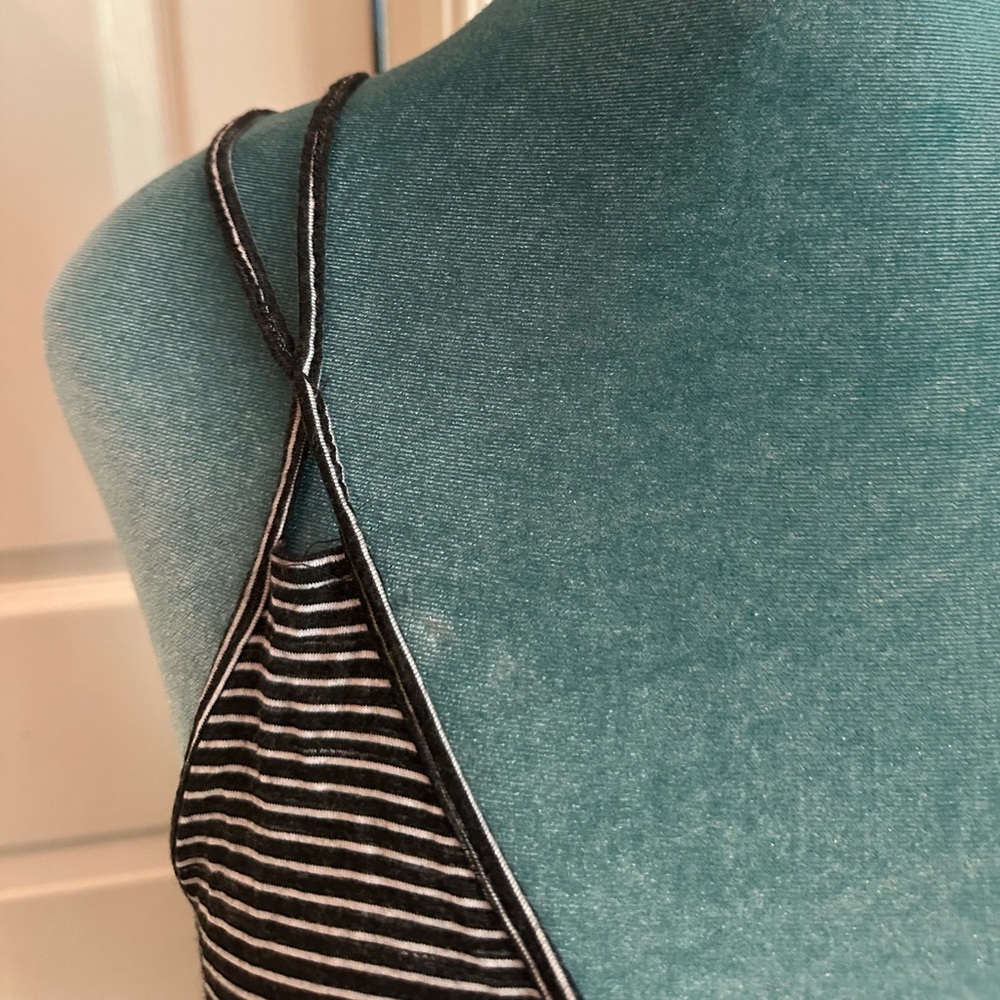 American Eagle, outfitters, soft and sexy tank top - Picture 3 of 7